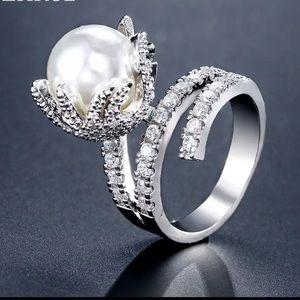 Pearl flower ring